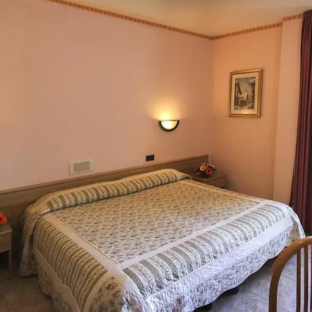 Les Saisons Hotel