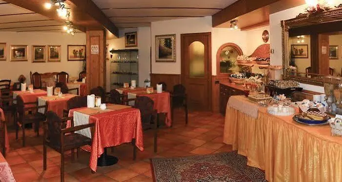 Szálloda Les Saisons 3*